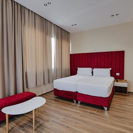 Armar Hotel Sarandë Eksteriør billede