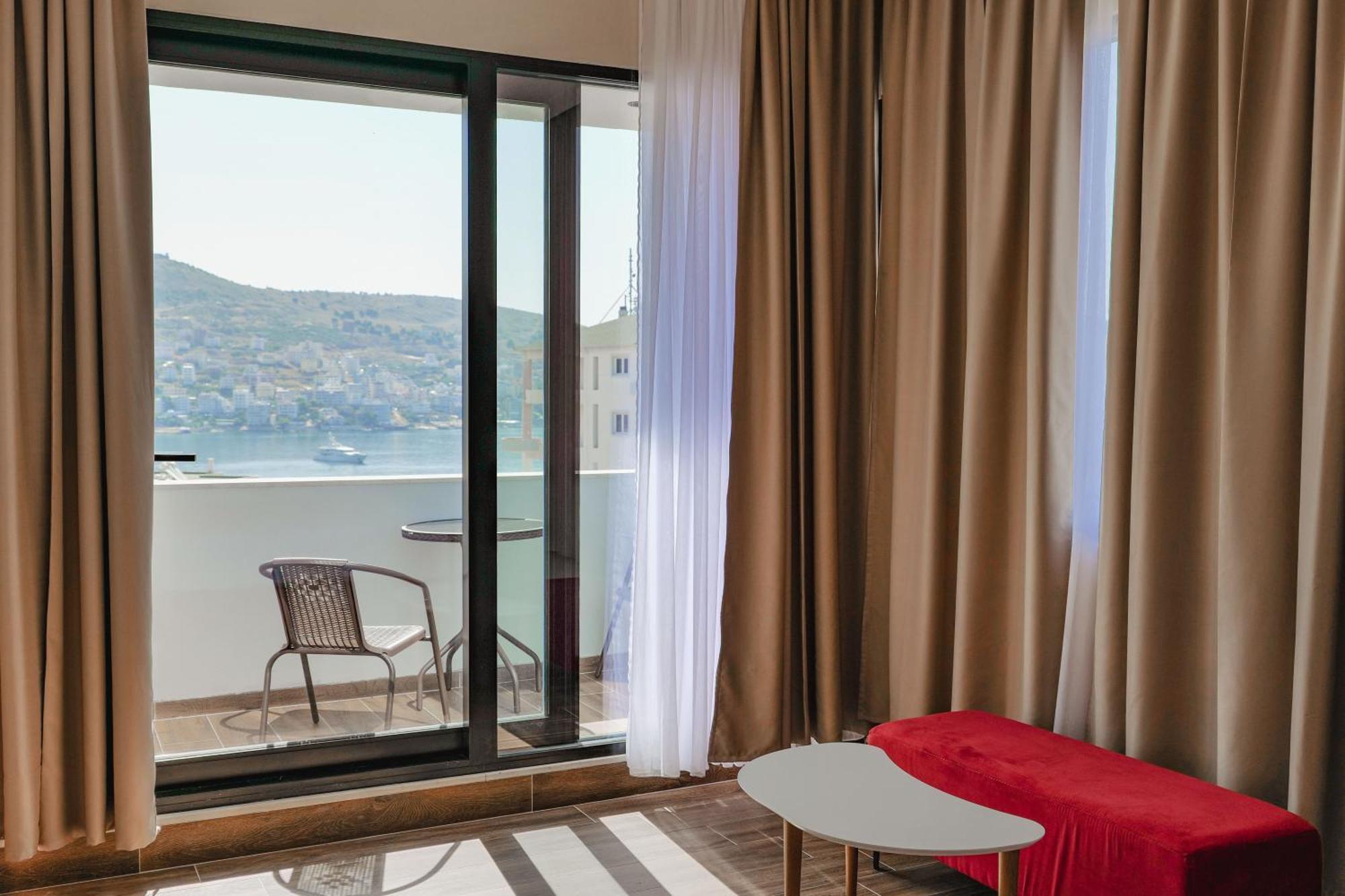 Armar Hotel Sarandë Eksteriør billede